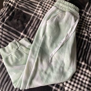 Green and white tie dye sweatpant Capri